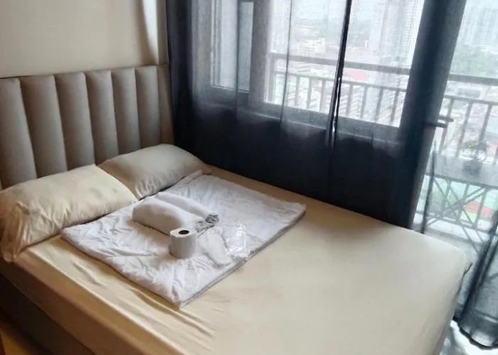 Aparthotel J And J Red Manila