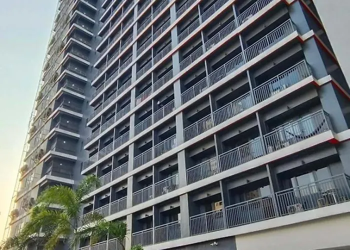 J And J Red Aparthotel 4*